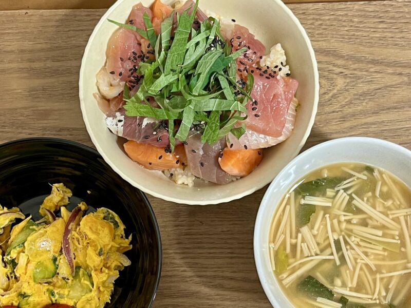 漬け丼と副菜